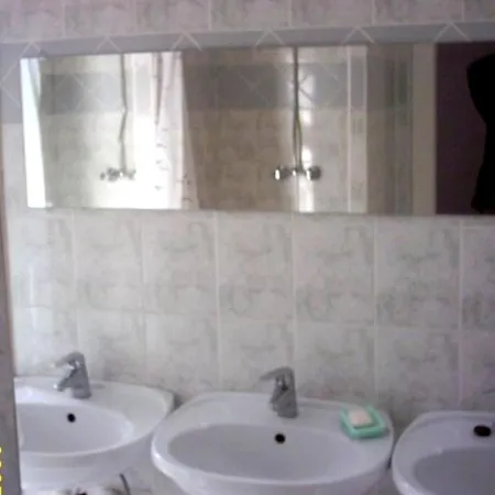 Season Hostel
