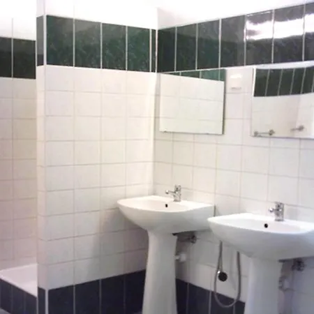 Season Hostel